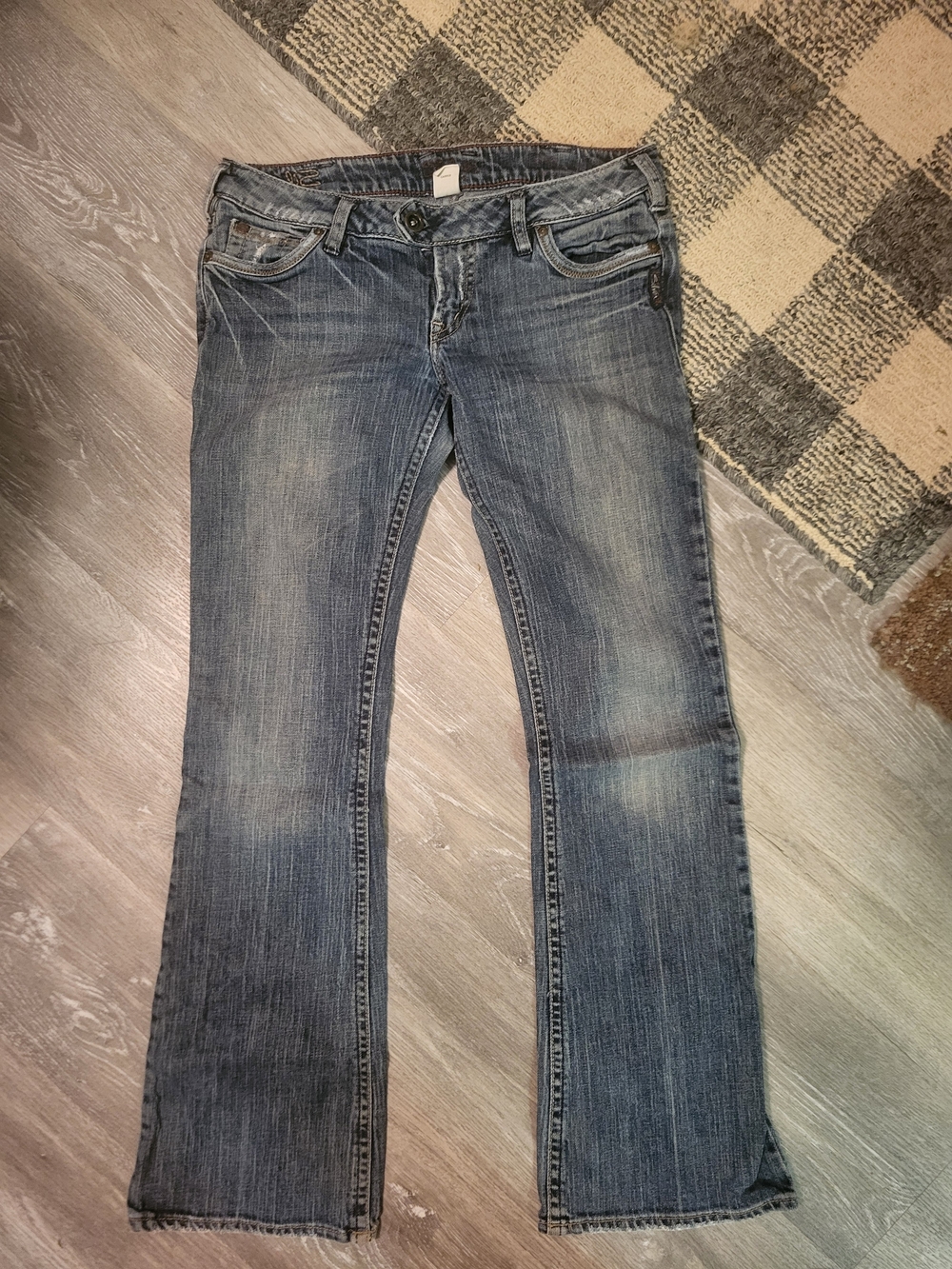 Silver Jeans Tuesday Low Boot Bootcut Jeans Size W 30 L 32 Actual Measurements